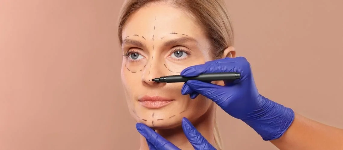 Facelift and Nose Job Facelift en Neuscorrectie