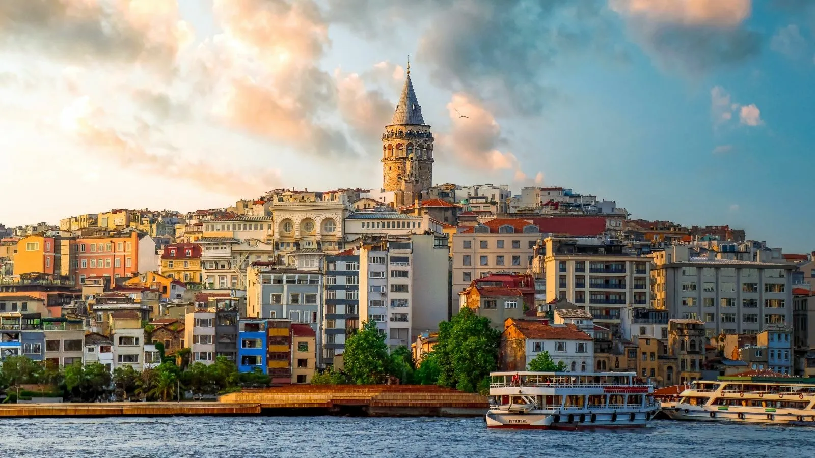 Turkey Prominente, die ein Facelift durchführen ließen